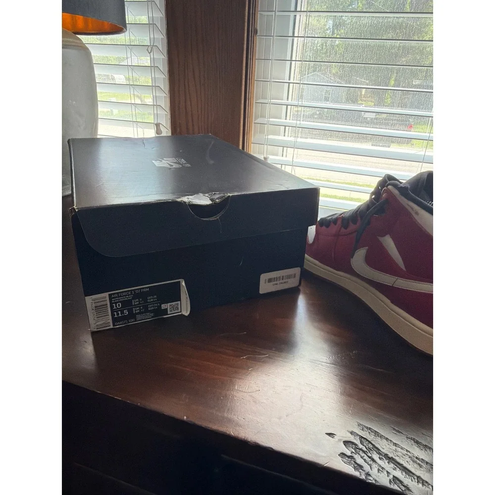 Nike Air Jordan 1 Mid Chicago Mens 8 Gym Red White Black 554724-605 2018